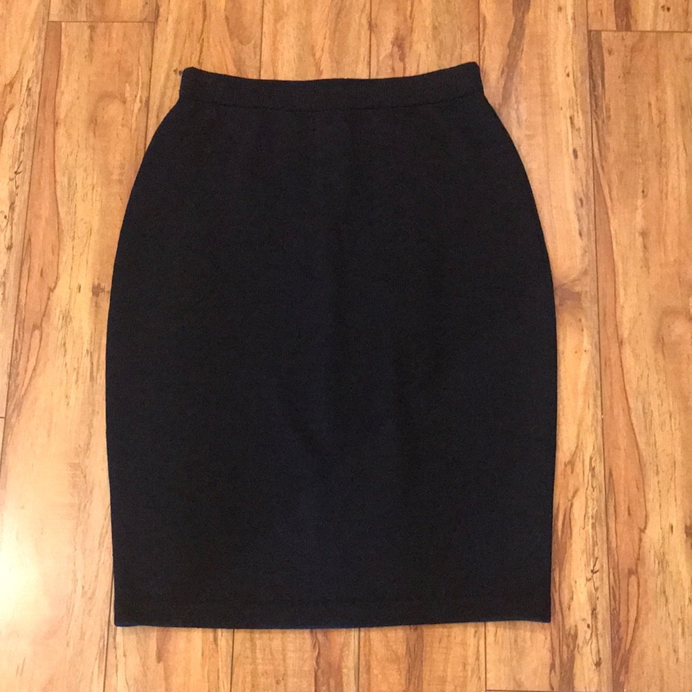 St John pull-on skirt